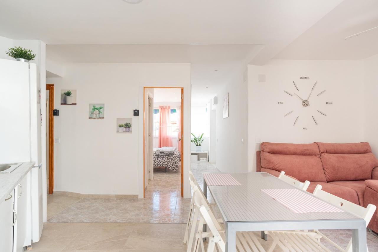 Rooms Breeze & Sun Малага Екстериор снимка