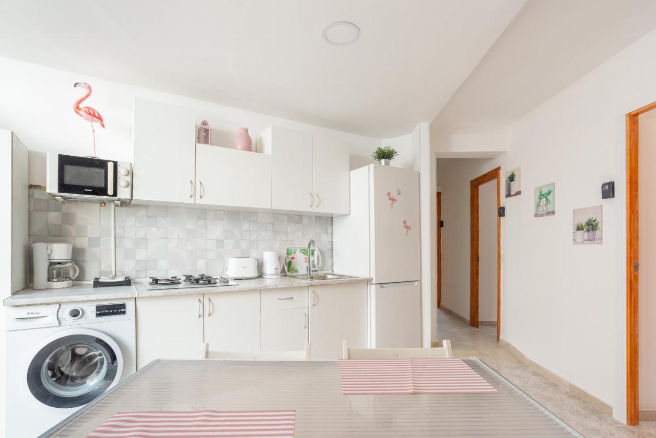 Rooms Breeze & Sun Малага Екстериор снимка