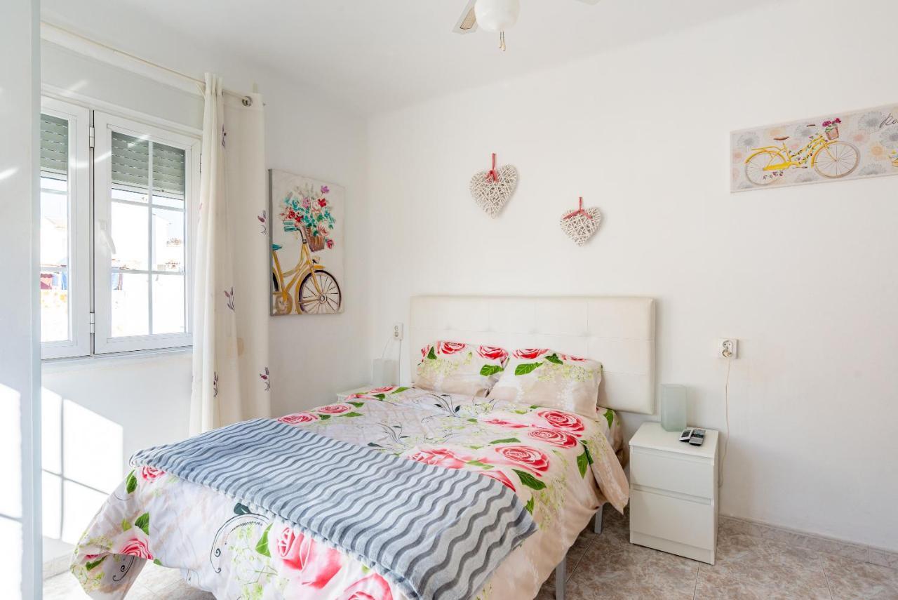 Rooms Breeze & Sun Малага Екстериор снимка