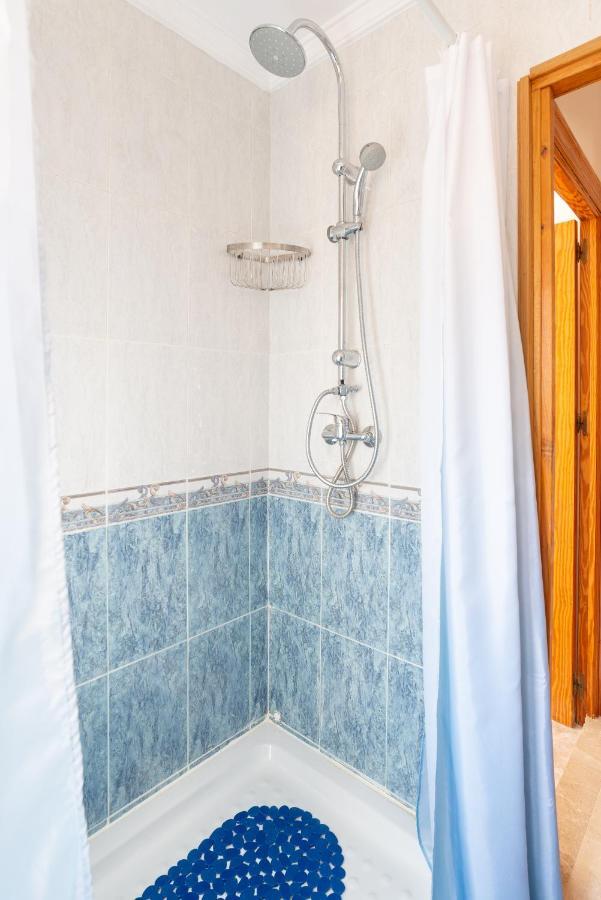 Rooms Breeze & Sun Малага Екстериор снимка