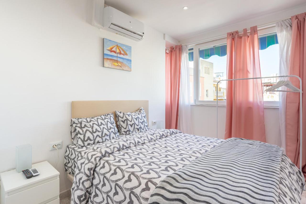 Rooms Breeze & Sun Малага Екстериор снимка
